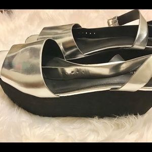 Forever 21 silver Flatform Size 10 Sandals